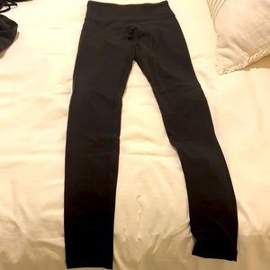 Lulu Lemon Classic Black Leggings Size 2